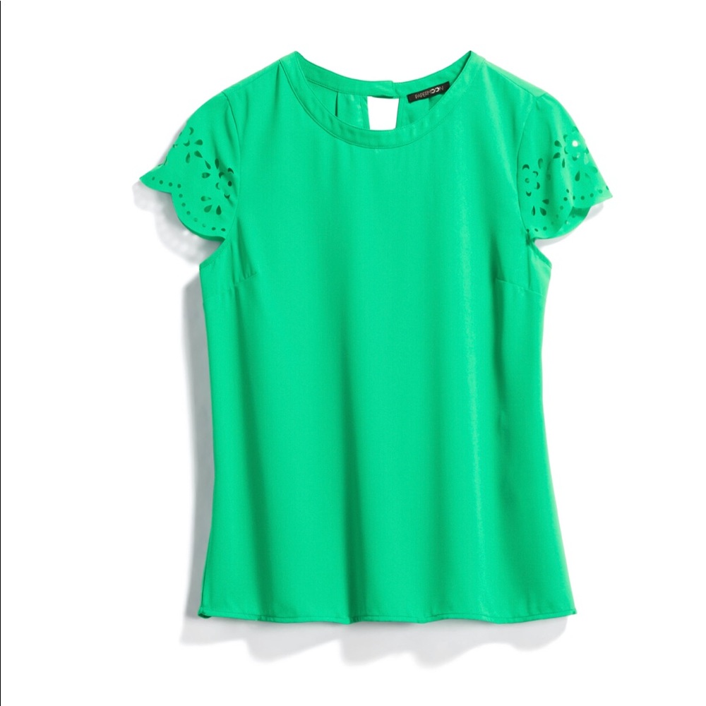 Papermoon Green blouse w/scalloped sleeve detail